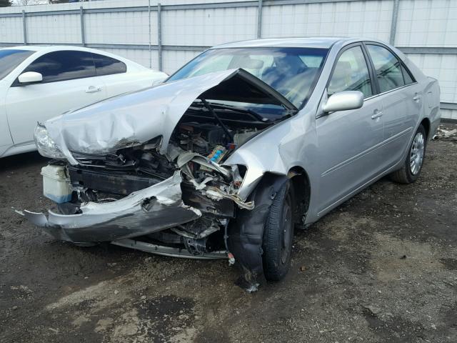 4T1BE30K46U150476 - 2006 TOYOTA CAMRY LE SILVER photo 2