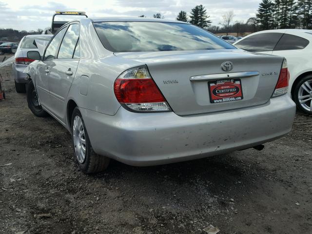 4T1BE30K46U150476 - 2006 TOYOTA CAMRY LE SILVER photo 3