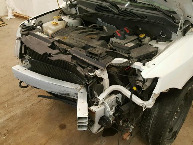 1J4NF1FB9BD209813 - 2011 JEEP COMPASS SP WHITE photo 9