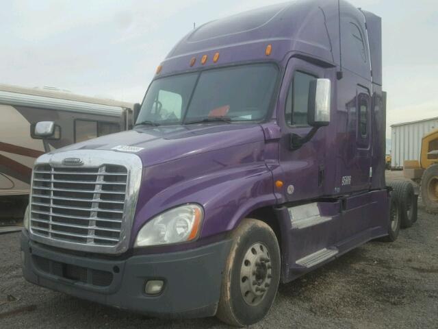 1FUJGLDR2DSBS2309 - 2013 FREIGHTLINER CASCADIA PURPLE photo 2