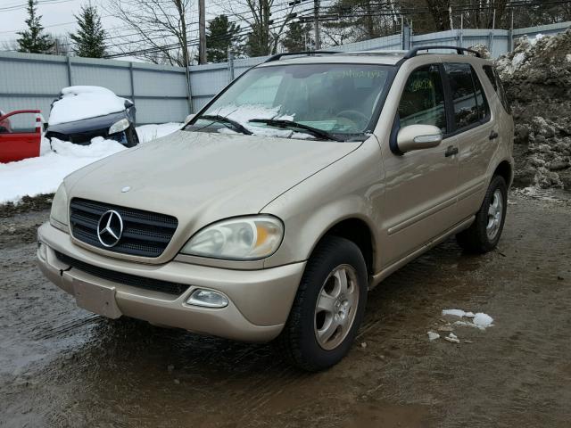 4JGAB57E24A491518 - 2004 MERCEDES-BENZ ML 350 GOLD photo 2