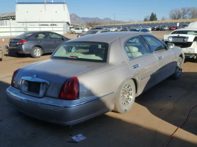 1LNHM82W41Y647331 - 2001 LINCOLN TOWN CAR S BEIGE photo 4