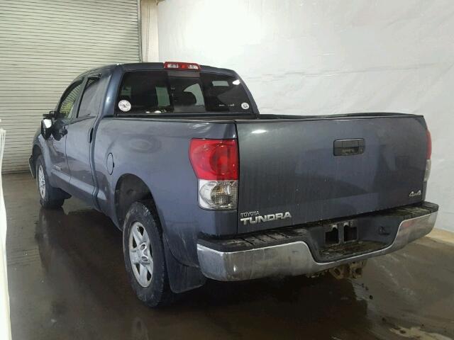 5TBBV54158S492293 - 2008 TOYOTA TUNDRA DOU GRAY photo 3