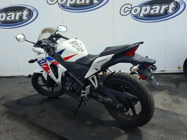 MLHMC4100D5304109 - 2013 HONDA CBR250 R WHITE photo 3