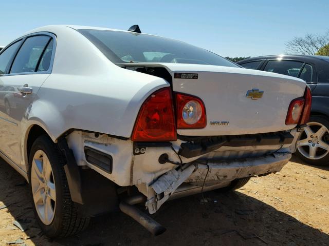 1G1ZB5E03CF188059 - 2012 CHEVROLET MALIBU LS თეთრი ფოტო 9