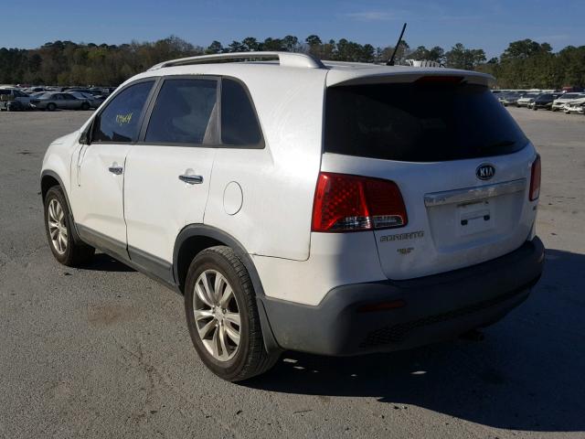 5XYKU3A11BG086129 - 2011 KIA SORENTO EX WHITE photo 3