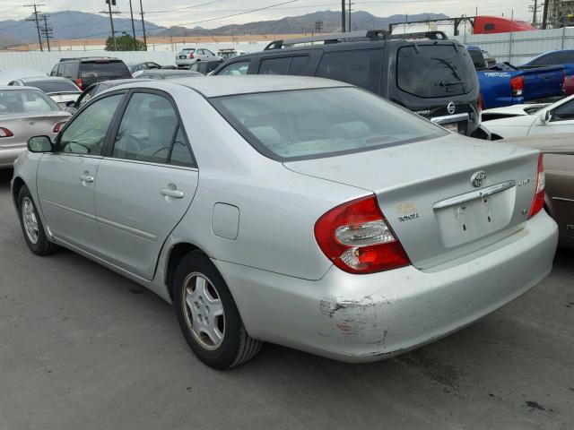 4T1BF32K32U505562 - 2002 TOYOTA CAMRY LE SILVER photo 3