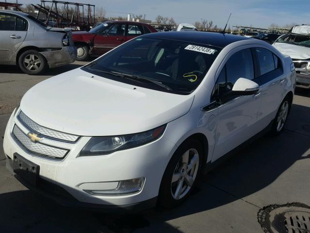 1G1RA6E42CU119421 - 2012 CHEVROLET VOLT WHITE photo 2