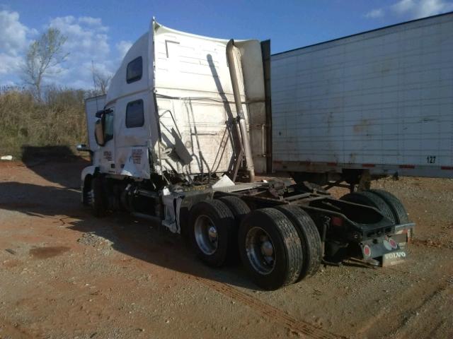 4V4NC9EH0JN889441 - 2018 VOLVO VN VNL WHITE photo 10