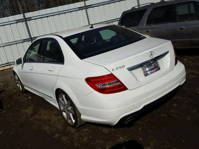 WDDGF4HB1EG236591 - 2014 MERCEDES-BENZ C 250 WHITE photo 3