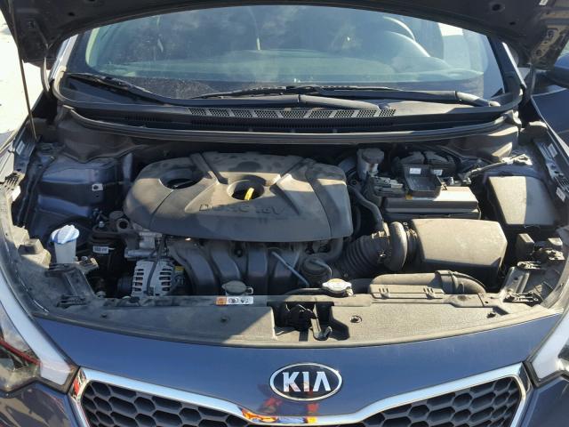 KNAFX4A60E5218740 - 2014 KIA FORTE LX GRAY photo 7