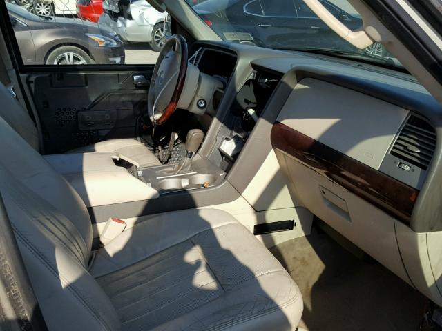 5LMFU28R64LJ22694 - 2004 LINCOLN NAVIGATOR TAN photo 5