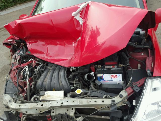 3N1BC13E77L439984 - 2007 NISSAN VERSA S RED photo 7