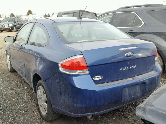 1FAHP32N48W148563 - 2008 FORD FOCUS S/SE RED photo 3