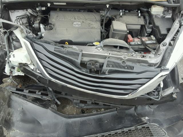 5TDKK3DC6ES416504 - 2014 TOYOTA SIENNA LE GRAY photo 7