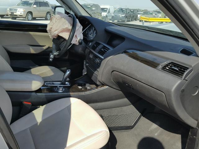 5UXWX5C54BL710027 - 2011 BMW X3 XDRIVE2 Srebrny zdjęcie 5