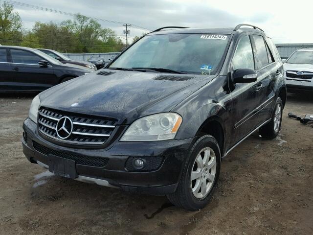 4JGBB86E67A196854 - 2007 MERCEDES-BENZ ML350 BLACK photo 2