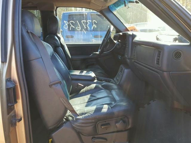 2GCEC19T511248492 - 2001 CHEVROLET SILVERADO GOLD photo 5