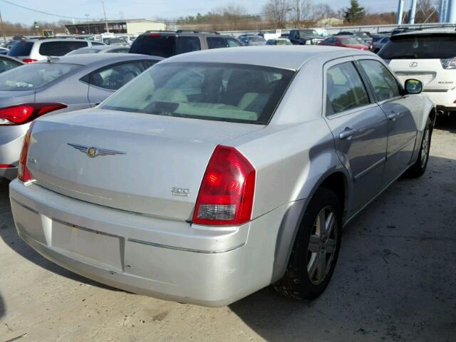 2C3KK53G66H163365 - 2006 CHRYSLER 300 TOURIN SILVER photo 4