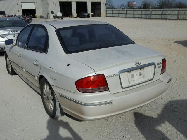 KMHWF35H32A689498 - 2002 HYUNDAI SONATA GLS WHITE photo 3