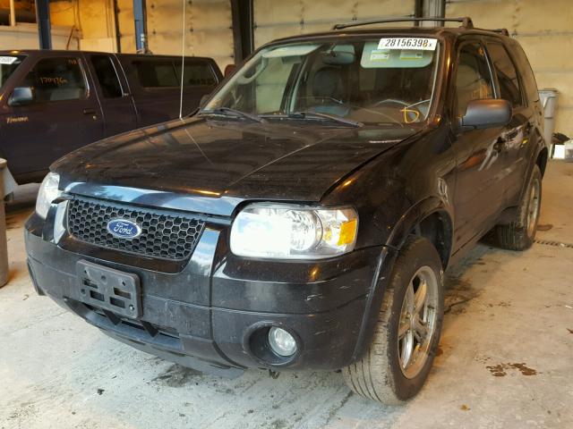 1FMCU94125KA22856 - 2005 FORD ESCAPE LIM BLACK photo 2