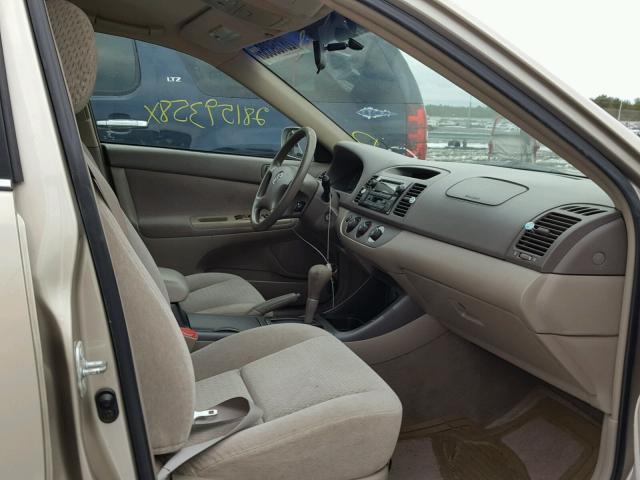 4T1BE32K04U873512 - 2004 TOYOTA CAMRY LE GOLD photo 5