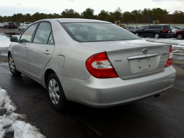 4T1BE32K04U847332 - 2004 TOYOTA CAMRY LE SILVER photo 3