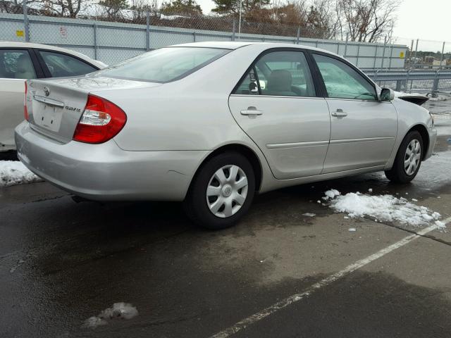 4T1BE32K04U847332 - 2004 TOYOTA CAMRY LE SILVER photo 4