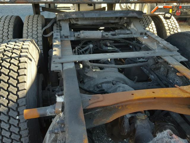 3AKJGEBG2FSGS0217 - 2015 FREIGHTLINER CASCADIA 1 WHITE photo 6