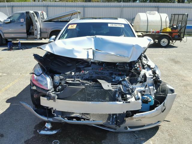 2G4GS5EV0D9158078 - 2013 BUICK REGAL PREM SILVER photo 9