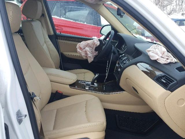 5UXWX9C53H0D97458 - 2017 BMW X3 XDRIVE2 WHITE photo 5