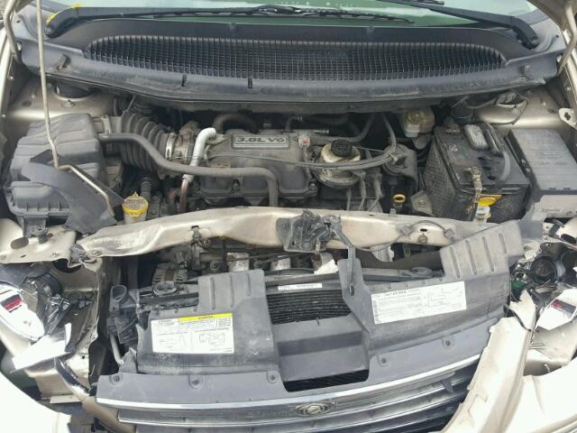 2A4GP64L37R302524 - 2007 CHRYSLER TOWN & COU BEIGE photo 7