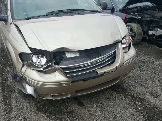 2A4GP64L37R302524 - 2007 CHRYSLER TOWN & COU BEIGE photo 9