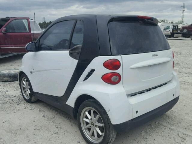 WMEEJ31XX9K271005 - 2009 SMART FORTWO PUR WHITE photo 3