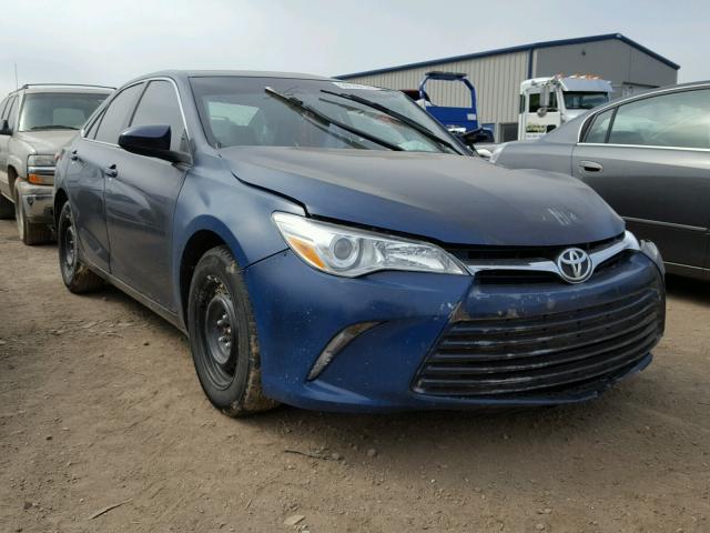 4T1BF1FK1HU627568 - 2017 TOYO CAMRY BLUE photo 1