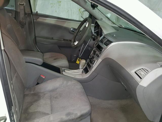 1G1ZB5E1XBF155163 - 2011 CHEVROLET MALIBU LS თეთრი ფოტო 5