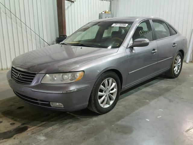 KMHFC46F77A183563 - 2007 HYUNDAI AZERA SE GRAY photo 2