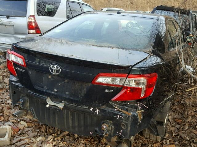 4T1BK1FK1DU021421 - 2013 TOYOTA CAMRY SE BLACK photo 4