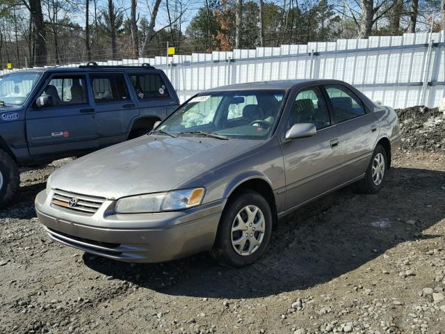 4T1BG22K9XU483825 - 1999 TOYOTA CAMRY CE GRAY photo 2