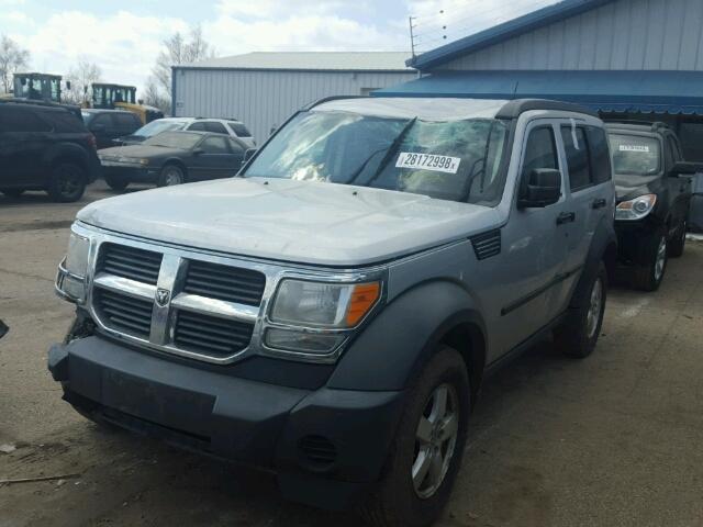 1D8GU28K77W529331 - 2007 DODGE NITRO SXT SILVER photo 2