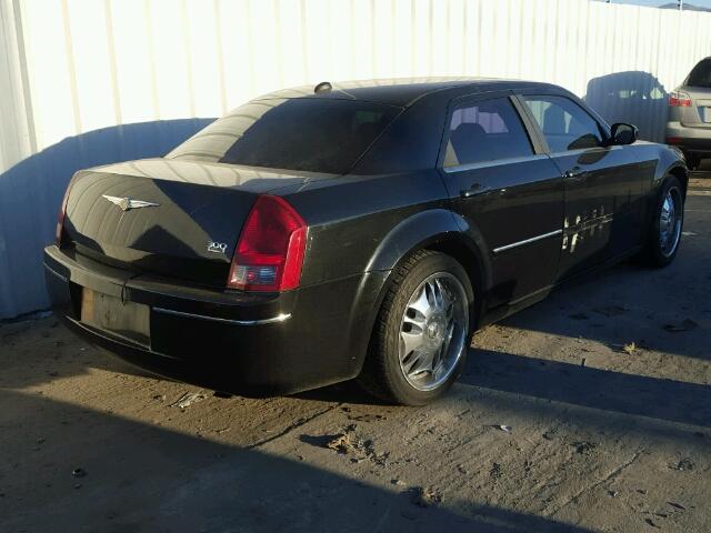 2C3KA53G46H115687 - 2006 CHRYSLER 300 TOURIN BLACK photo 4