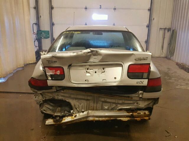 1HGEJ8245YL049983 - 2000 HONDA CIVIC EX ვერცხლისფერი ფოტო 9