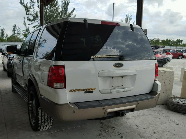 1FMRU17W33LB69293 - 2003 FORD EXPEDITION WHITE photo 3