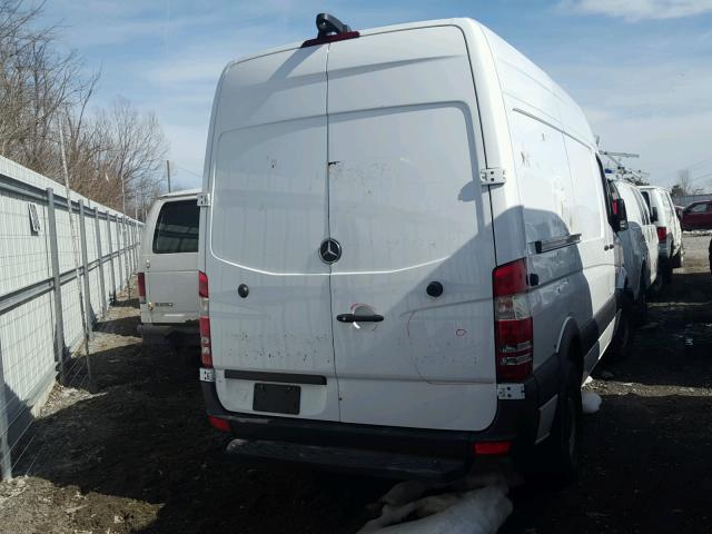 WD3PE7DD0GP279046 - 2016 MERCEDES-BENZ SPRINTER 2 WHITE photo 9