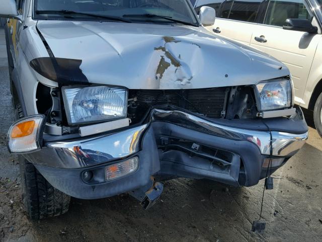 JT3HN86R320388907 - 2002 TOYOTA 4RUNNER SR SILVER photo 9