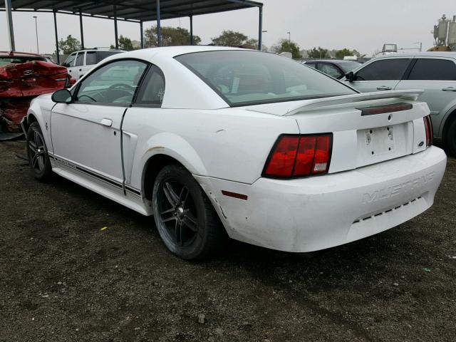 1FAFP4042YF268403 - 2000 FORD MUSTANG WHITE photo 3