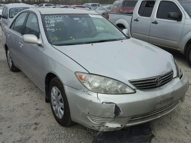 4T1BE30K05U103797 - 2005 TOYOTA CAMRY LE SILVER photo 1