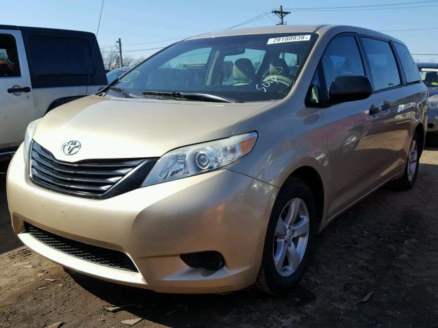 5TDZK3DC0BS023639 - 2011 TOYOTA SIENNA BAS GOLD photo 2