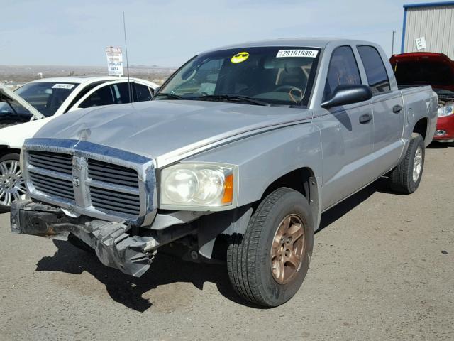 1D7HE48K07S127403 - 2007 DODGE DAKOTA QUA GRAY photo 2