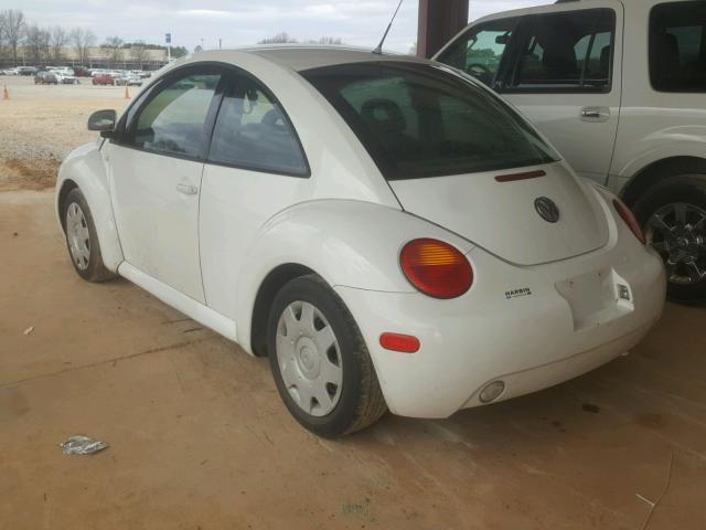 3VWCA21C5YM414623 - 2000 VOLKSWAGEN BEETLE WHITE photo 3